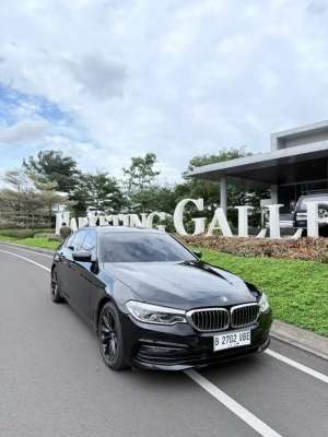 Jual bekas BU TERMURAH BMW 520i G30 2020 akhir nik 2019 i 320 g20 520,lokasi di Denpasar Kota