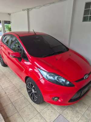 Jual bekas BuCmobil Ford fiesta 1.4 at tahun 2011 plat F Bogor,lokasi di Jakarta Barat