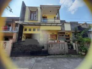 BUHOT DEALJARANG ADADIJUAL RUMAH KOMPLEK DI DAERAH MARGACINTA KOTA BANDUNG lokasi di Bandung Kota, tersedia melalui melalui situs Olx