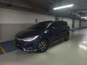 Jual bekas BYD M6 superior 7seater 530Km,lokasi di Tangerang Kota