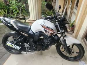 Jual bekas Byson putih 2012 apik an gbm,lokasi di Sleman Kab.