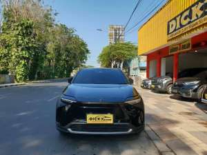 Jual bekas bz4x 2023 ev mobil listrik,lokasi di Surabaya Kota