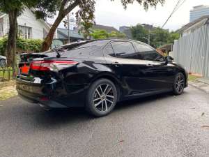 Jual bekas Camry 2021 2.5V 50th Edition Km Rendah Bonus Velg Ban Baru,lokasi di Jakarta Selatan