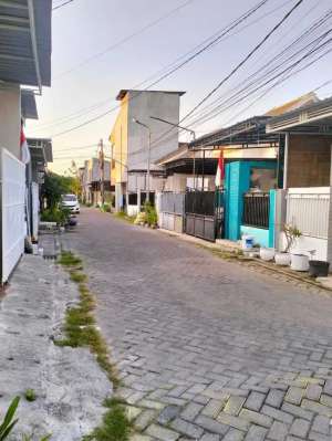 CANTIK SIAP HUNIRUMAH Perum GUNUNG ANYAR RUNGKUT SURABAYA TIMUR lokasi di Sidoarjo  Kab., tersedia melalui melalui situs Olx