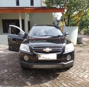 Jual bekas CAPTIVA 2,4 BENSIN 2010, MATIC,lokasi di Semarang Kota