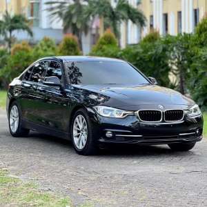 Jual bekas CASH BMW 320i F30 LCI Facelift 2016,lokasi di Jakarta Selatan