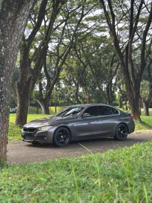 Jual bekas CASH BMW 320i F30 Luxury 2014 MODS,lokasi di Surabaya Kota