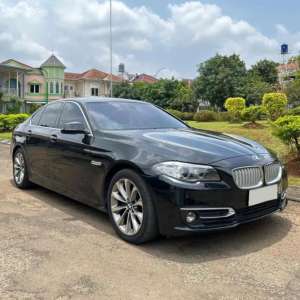 Jual bekas CASH BMW 520i F10 LCI Facelift 2014,lokasi di Jakarta Selatan