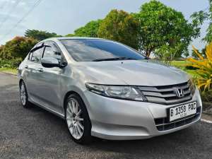 Jual bekas CASH Honda City E 2010 AT Pajak PANJANG automatic,lokasi di Surabaya Kota