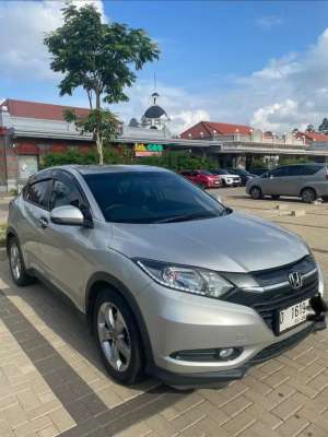 Jual bekas Cash-Honda HRV E AT 2015 Tangan 1 Km 75k,lokasi di Bandung Kota