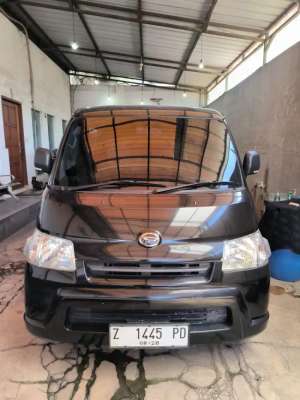 Jual bekas cash km 28 rb Daihatsu granmax 1.3 FF 2023 grandmax gran max grand max,lokasi di Bandung Kota