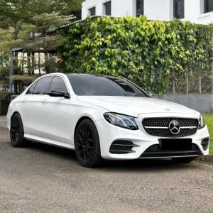 Jual bekas CASH Mercedes Benz E300 AMG W213 2017,lokasi di Jakarta Selatan