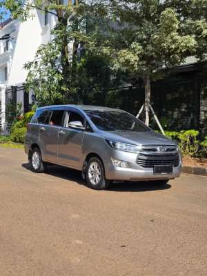 Jual bekas CASH Toyota Innova Reborn DIESEL V 2.4 AT 2017,lokasi di Jakarta Barat