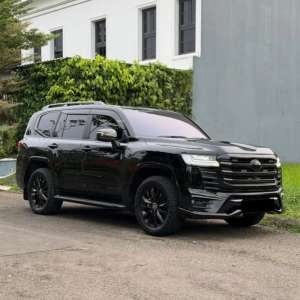 Jual bekas CASH Toyota Land Cruiser 300 VXR 4X4 2023,lokasi di  ,Jakarta Selatan