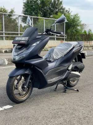 Jual bekas CashKredit Honda Pcx 160 Cbs Tahun 2023,lokasi di Depok Kota