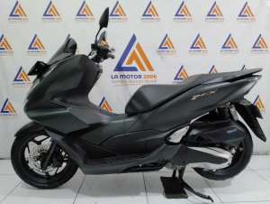 Jual bekas CASHKREDIT PCX 160 CBS 2022 GRESS TTPAYLATERKREDIVOCC 0,lokasi di Jakarta Timur