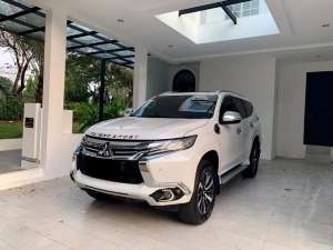Jual bekas CASHLow Km70ribuMitsubishi Pajero Sport Dakar AT 2018 NIK 2017,lokasi di Jakarta Selatan