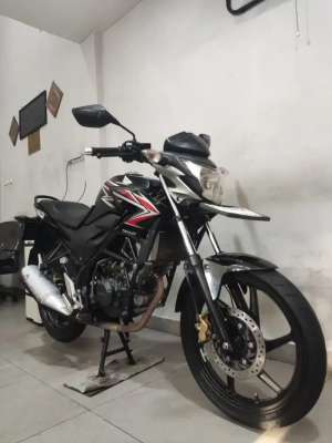 Jual bekas CB 150 R 20132014 ANTIK Pajak Panjang CB150 150R ABBA,lokasi di Tangerang Selatan Kota