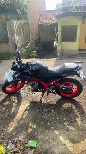 Jual bekas CB 150 R 2016 Silahkan tanya tanya,lokasi di Bandung Barat Kab.