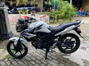 Jual bekas Cb 150 R THN 2014 plat AA Magelang,lokasi di Bantul Kab.