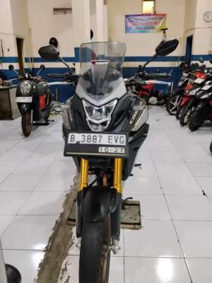 Jual bekas Cb150 x 2022 gres siap pakai,lokasi di Tangerang Selatan Kota