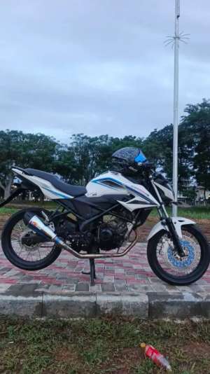 Jual bekas CB150R 2016 V2, Mulus Ganteng,lokasi di Tangerang Kab.