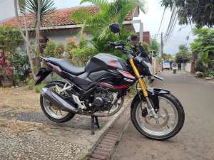 Jual bekas CB150R NEW TAHUN 2022 MOTOR JOS,lokasi di Jakarta Pusat