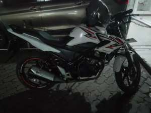 Jual bekas CB150R OLD 2014,lokasi di Tangerang Kab.