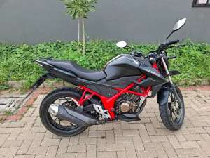 Jual bekas CB150R Streetfire 2018 Hitam DoffPajak PanjangSiap Pakai,lokasi di Bandung Kab.