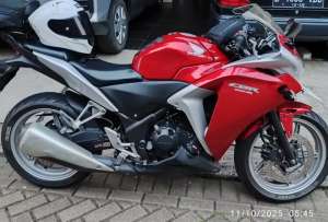 Jual bekas CBR 250R KYJ 2011,lokasi di Tangerang Selatan Kota