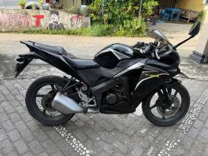 Jual bekas CBR THN 2016 plat AB kota,lokasi di Bantul Kab.