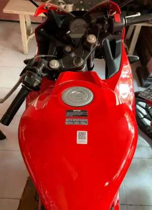 Jual bekas CBR150R 2015 MERAH,lokasi di  ,Surabaya Kota