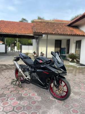 Jual bekas Cbr250rr 2021 Pmk 2022,lokasi di Cimahi Kota