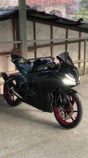 Jual bekas CBR250RR 2023 QS,lokasi di Sidoarjo  Kab.