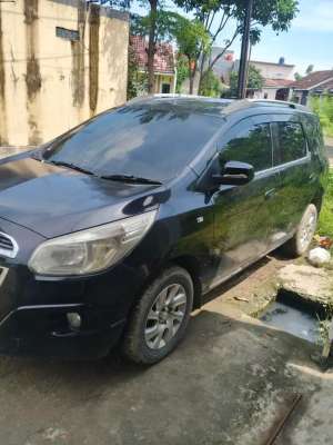 Jual bekas Chevrolet Spin 2013 Bensin,lokasi di Bekasi Kota