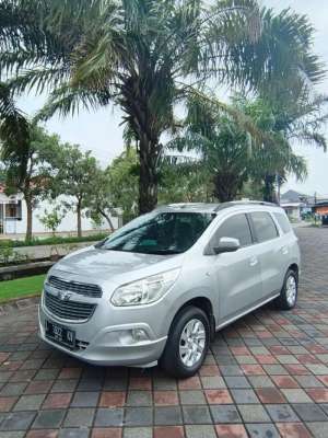Jual bekas CHEVROLET SPIN LTZ 2015 MANUAL DIESEL,lokasi di Surabaya Kota