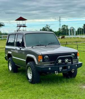 Jual bekas Chevrolet trooper 4x4 full restorasi istimewa,lokasi di Bantul Kab.