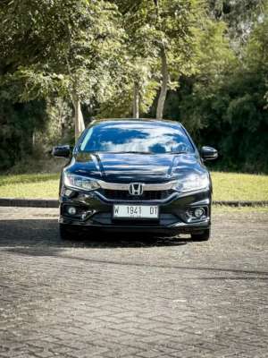 Jual bekas City Sedan pmk 2018 facelift sangat istimewa,record honda,nyaman,murah,lokasi di Malang Kota