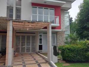 Cluster Hoek Samping Club House Cluster Summarecon Bekasi lokasi di Bekasi Kota, tersedia melalui melalui situs Olx