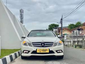Jual bekas COLLECTOR EDITION LANGKA MERCEDES BENZ E350 CABRIOLET V6 W212 E250,lokasi di Jakarta Pusat