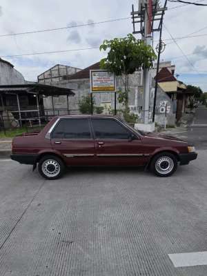 Jual bekas Corolla Se Saloon 1986,lokasi di Surakarta Kota