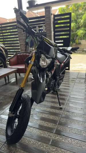 Jual bekas CRF hitam 2024 low km,lokasi di Sidoarjo  Kab.
