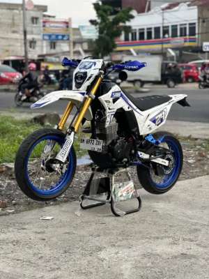 Jual bekas Crf supermoto ganteng tnggal pkai buat lebaran,lokasi di Pekanbaru Kota