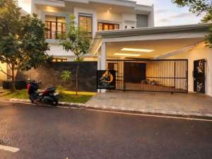 D37.RUMAH BARU MEWAH SWIMMING POOL DI KOMPLEK ELITE DUREN SAWIT JAKARTA TIMUR lokasi di Jakarta Timur, tersedia melalui melalui situs Olx