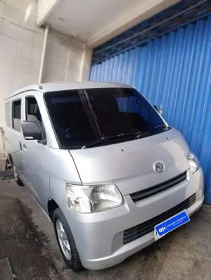 Jual bekas DAIHATSU 2009 GRANDMAX STW 1.3 MT SILVER MURAH OTOMART 286 KENJERAN,lokasi di Surabaya Kota