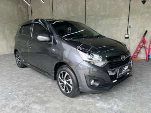 Jual bekas DAIHATSU AYLA 1.2 R MT 2019,lokasi di Malang Kota