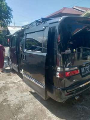 Jual bekas Daihatsu Luxio 2016 Bensin,lokasi di Banjarmasin Kota