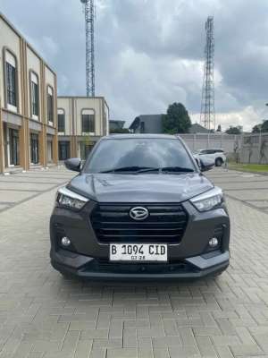 Jual bekas Daihatsu Rocky 1.0 R CVT 2022,lokasi di Tangerang Kota