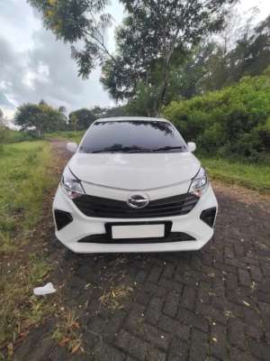Jual bekas Daihatsu Sigra M MT 2023 tinggal pakai aja bisa bantu kredit,lokasi di Malang Kota