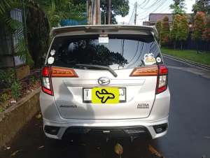 Jual bekas Daihatsu Sigra M upgrade R AC double 2017,lokasi di Jakarta Pusat